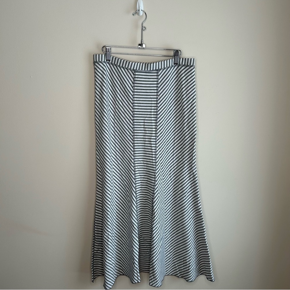 Joseph Ribkoff Maxi Skirt Mermaid Flare Striped Size 12